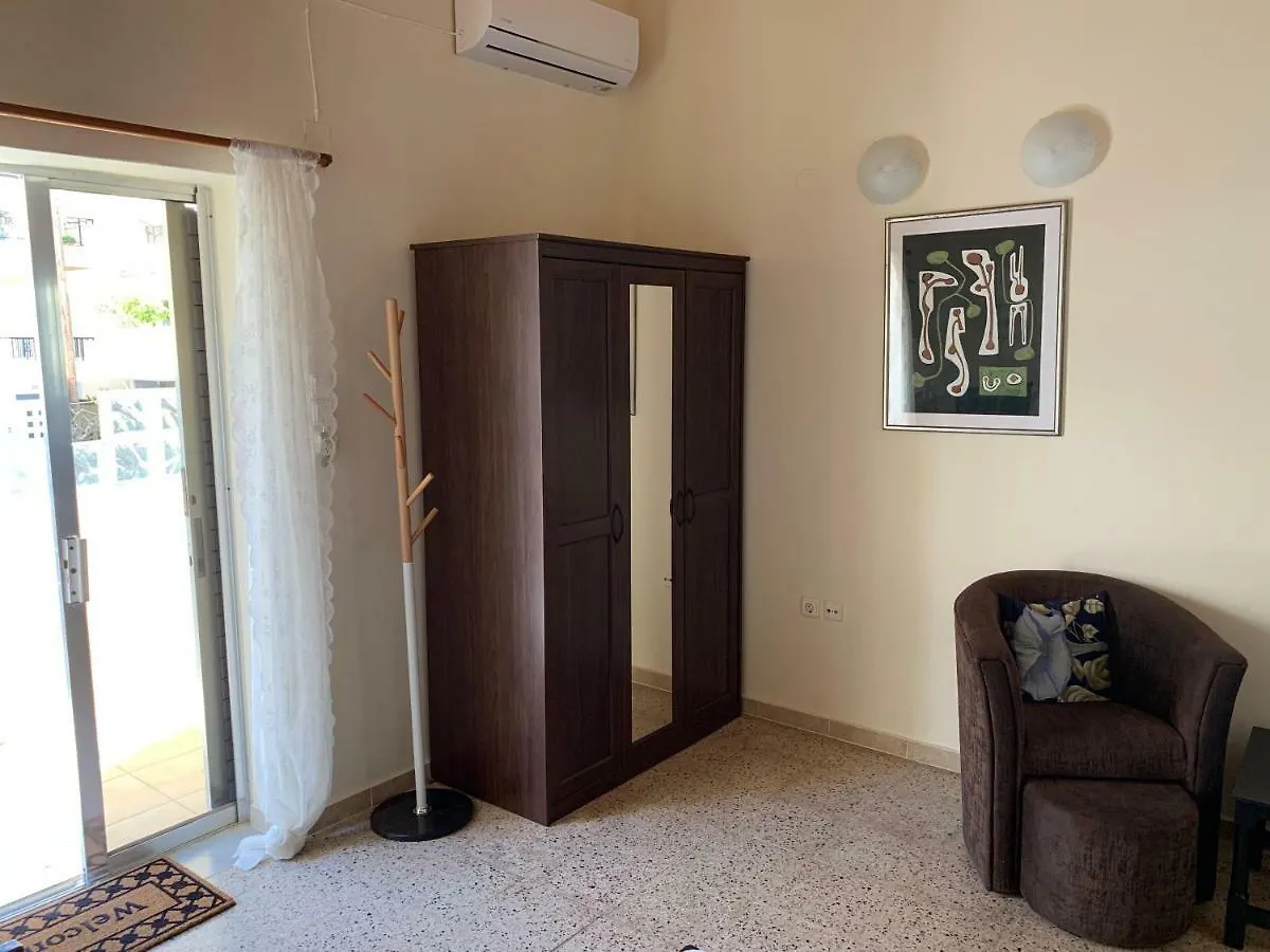 Cozy One-Bedroom Apartment In Halepa, Chania Χανιά