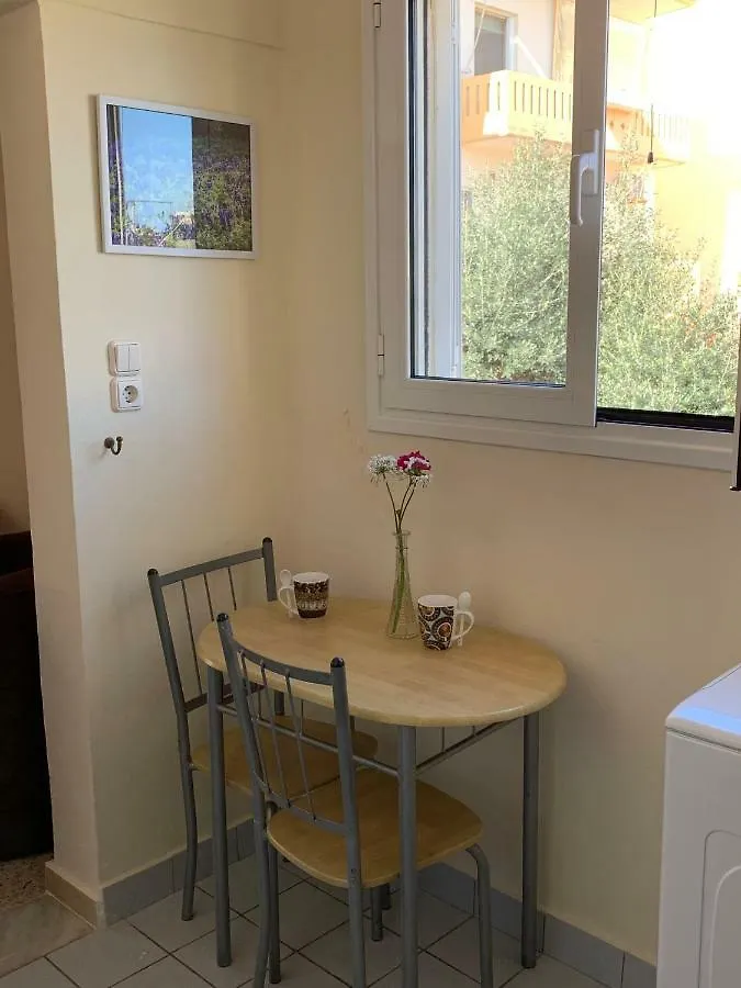 Cozy One-Bedroom Apartment In Halepa, Chania Χανιά